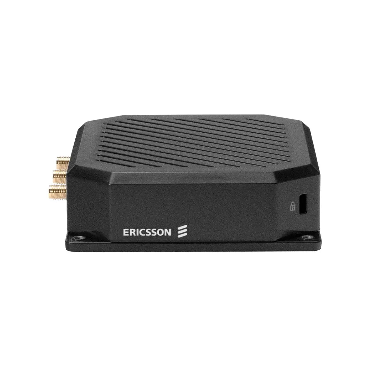 Ericsson Cradlepoint S450 – Small LTE router designed for zero trust IoT connectivity.