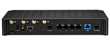 Ericsson Cradlepoint E300-5GB rear panel: 5x GbE, 10 GbE SFP+, 4x SMA cellular antenna connectors, GNSS