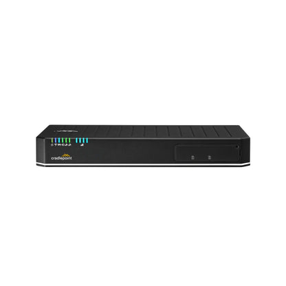 Ericsson Cradlepoint E300-5G – Compact 5G, SD-WAN, and security appliance designed for hybrid WAN sites.