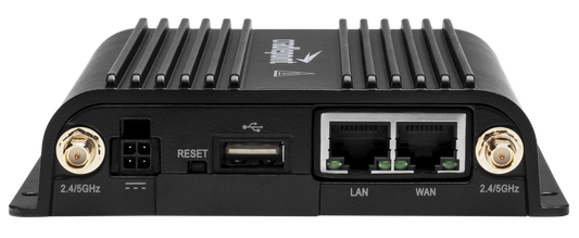 Ericsson Cradlepoint IBR900 ruggedized mobile LTE router, front